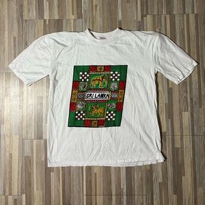 Vintage 90s Sri Lanka Art Tee White T-shirt Elephant Peacock Animals Size Large